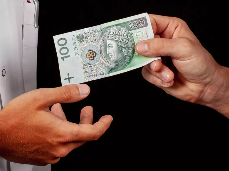 Jak nauczyć dziecko oszczędzania?