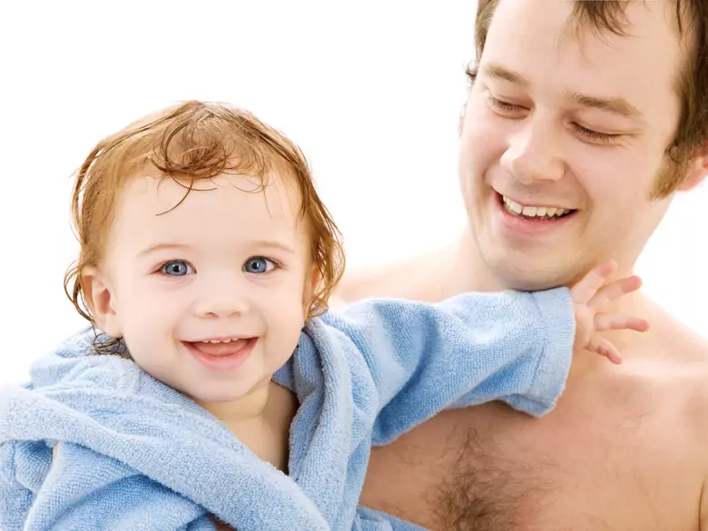 Pielęgnacja skóry głowy i włosów u niemowlęcia