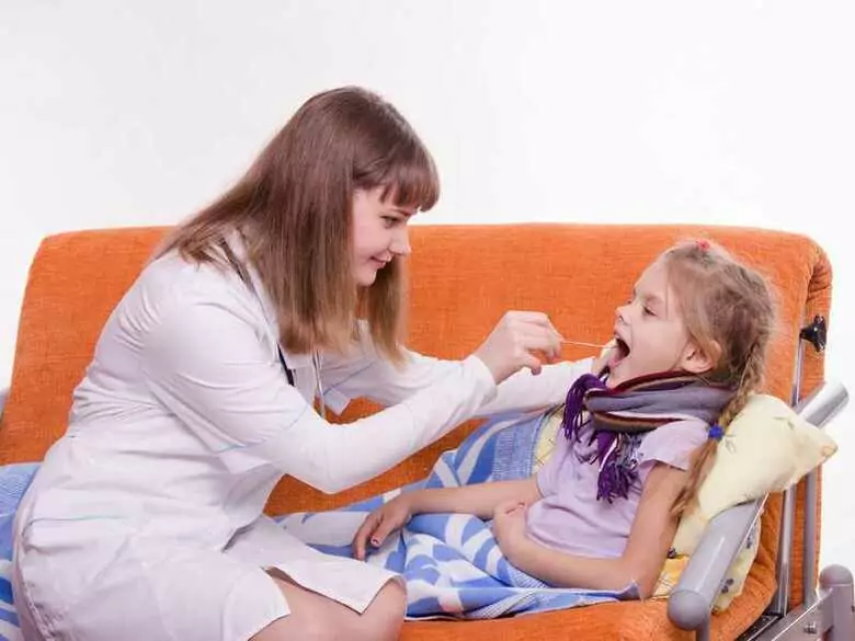 Zapalenie jamy ustnej - przyczyny, objawy, diagnoza, leczenie