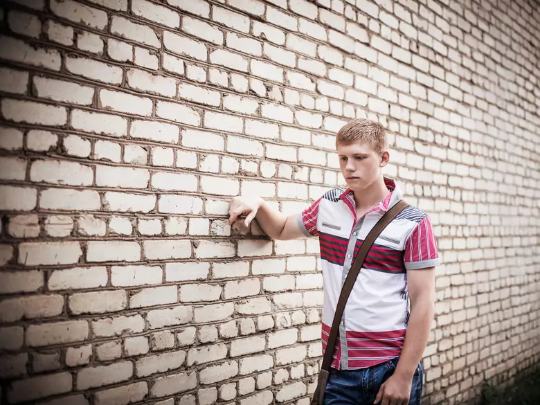 Nastolatek przesypia cały weekend? To może uchronić go przed depresją!