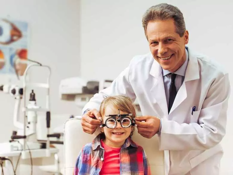 Krótkowzroczność u dzieci i metody spowalniania jej postępu