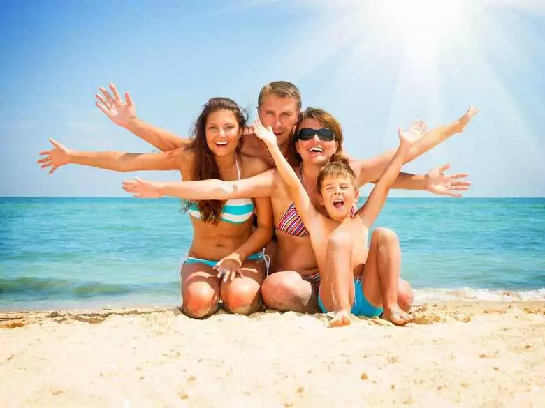 Wakacje z dzieckiem bez stresu – czy to możliwe?